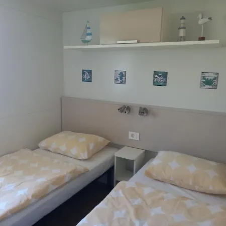 Mobile Homes Seashell 3* Jezera